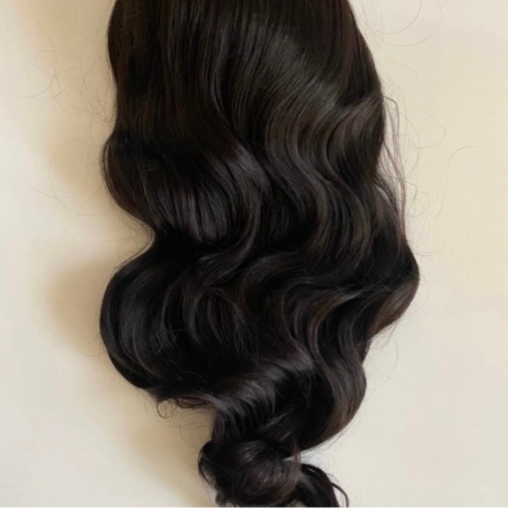 29. Synthetic body wave headband Wig 1b - Picture 8 of 8
